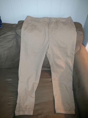 Men's Unionbay khakis size XL(36)