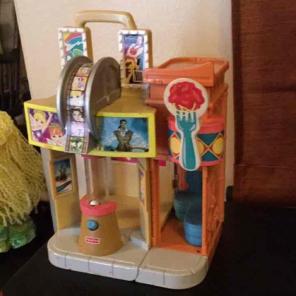 Fisher Price Sweet Streets Theatre
