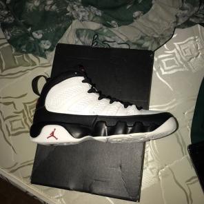 Jordan 9 Space jam