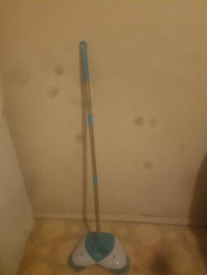 Spin broom