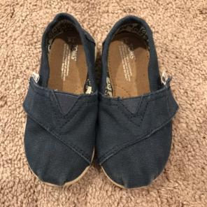 Tiny TOMS navy 6 Toddler