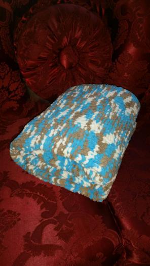Chunky soft knit baby blanket