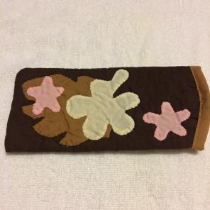 Hawaiian Quilt Glasses Holder