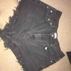 High waisted black