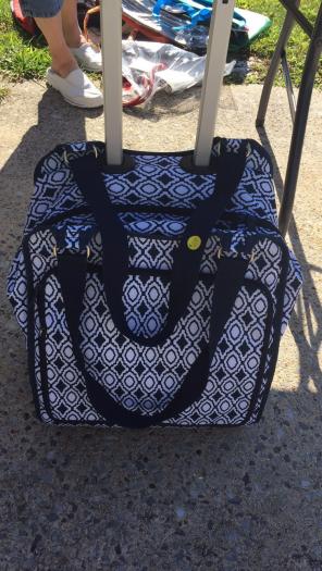 New Thirty-one Rolling Suit Case