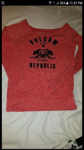 Volcom sweater