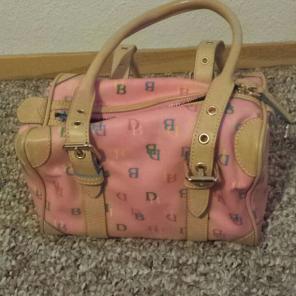 Dooney & Bourke