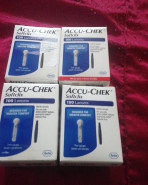4 Bx 100Ct Accu-Chek Softclix Lancets.
