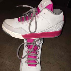 Girls size 3.5 youth jordans