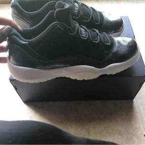Air Jordan Retro 11 "Baron"