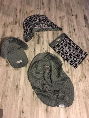 Car seat Cover 4 Piece. Unisex