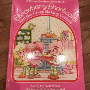Vintage 1983 strawberry shortcake book