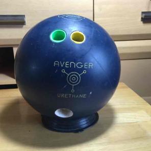 Avenger urethane ebonite bowling