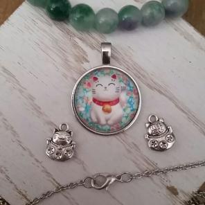 Chinese lucky cat necklace cabochon item