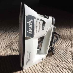 Iron box Ultra Ease