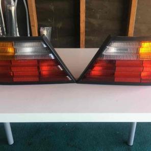 1990 MERCEDES 300E ORIGINAL TAIL LIGHTS