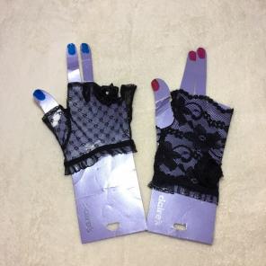 2 Fingerless Lace Gloves