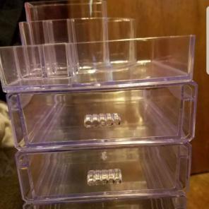 Makeup organizer