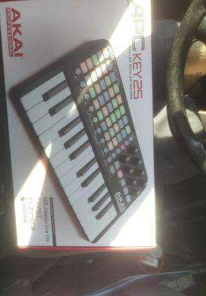 Akai apc pro 25 key midi