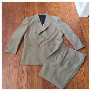 2pc MENS Suit Size 42R-Top/ 36R-Bottoms