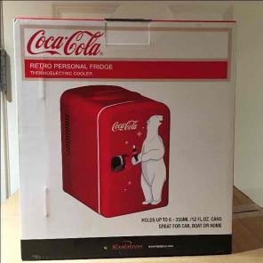 Coca Cola 6-Can Personal Mini Fridge
