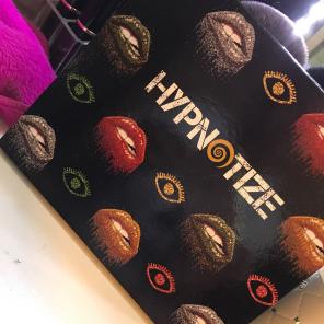 Hypnotize Glitter Palette By Pinky Rose