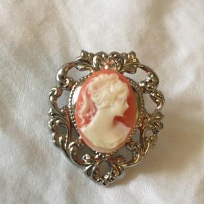Vintage Cameo Brooch
