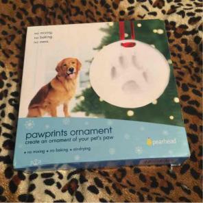 New paw prints ornament