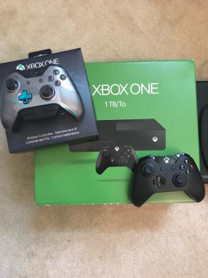Xbox One 1TB W/ Extra Controller