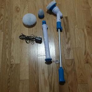 Hurricane spin scrubber