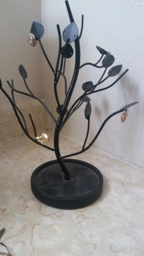 Jewelry tree