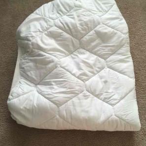 LIKE NEW FULL SIZED MATTRESS PAD