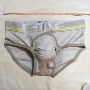 C In2 White briefs Medium S
