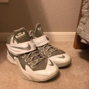 Lebron Soldier 8