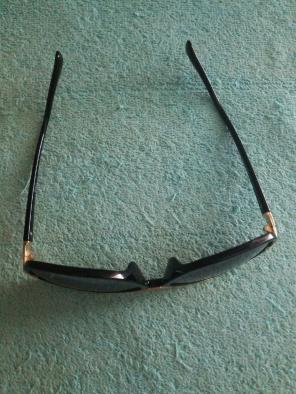 Louis Vuitton style type fame sunglasses
