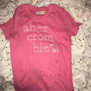 pink Abercrombie t-shirt