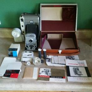 Vintage Polaroid 800 Land Camera W/Case