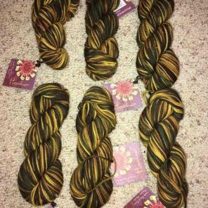 Hacho hand dyed 100% merino wool