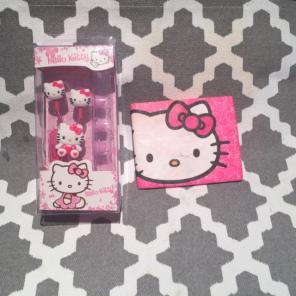 Hello Kitty Earbuds & Wallet
