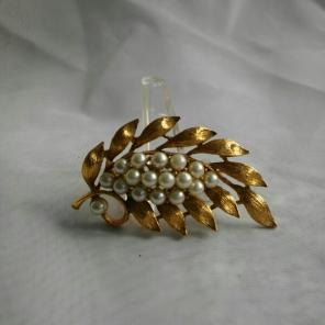 Vintage Simulated Pearl Cascade Brooch