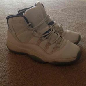 Jordan 11 legend blue low top
