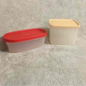 2 vintage Tupperware containers