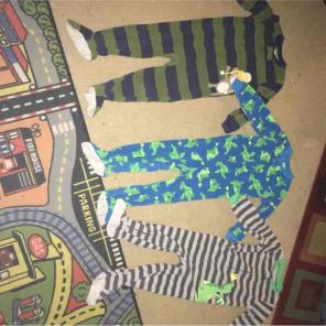 3t Carter's footies pjs