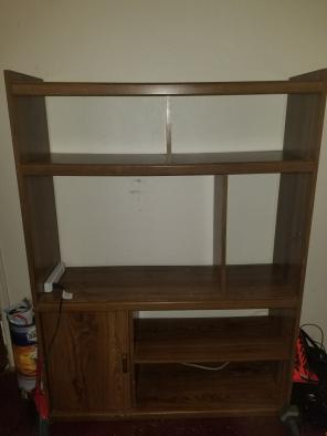5.5" TV Hutch