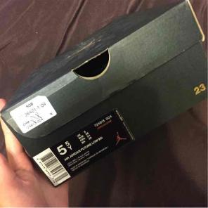 Air Jordan low futures
