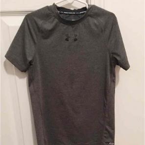 Boys Under Armour fitted shirt