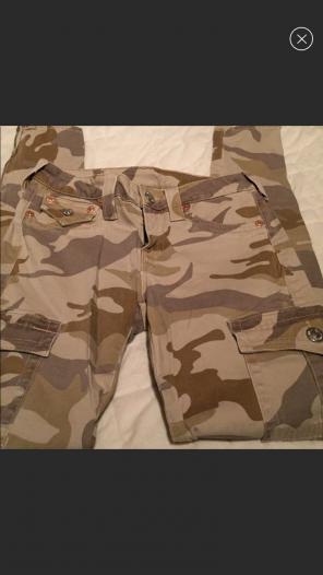 True Religion Cargo Jeans Size 26