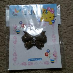 Hello Kitty like pendant