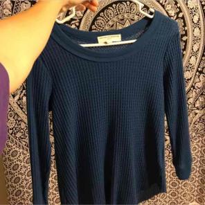 urban outfitters blue sweater