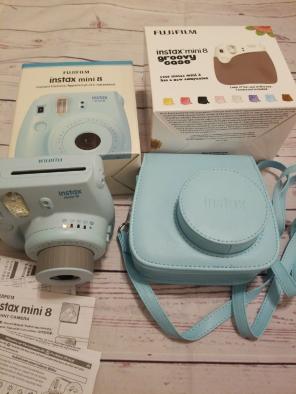 New FujiFilm Instax Mini 8 Camera!